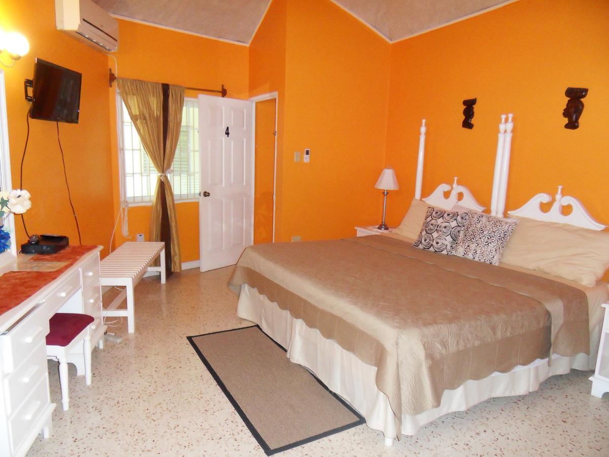 Whistling Villa Runaway Bay Buitenkant foto