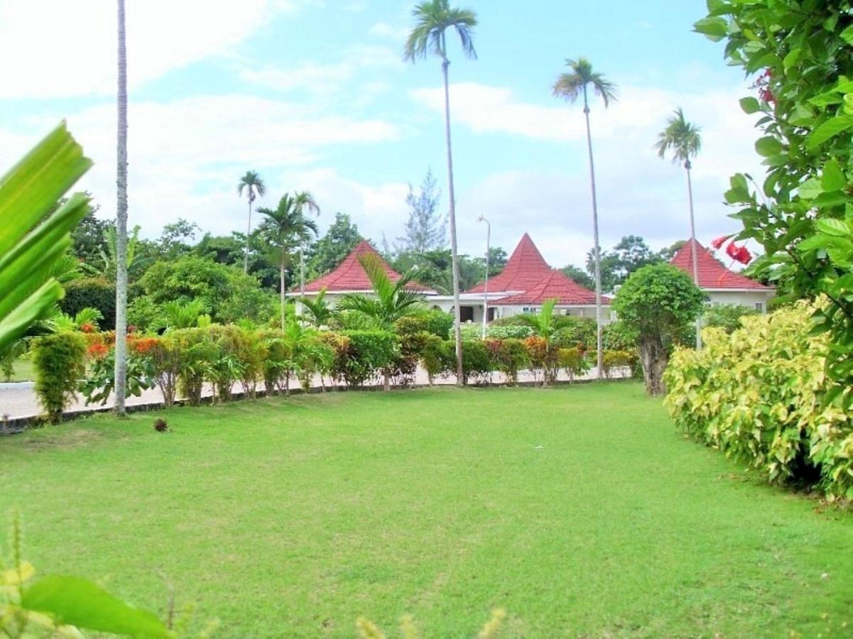Whistling Villa Runaway Bay Buitenkant foto